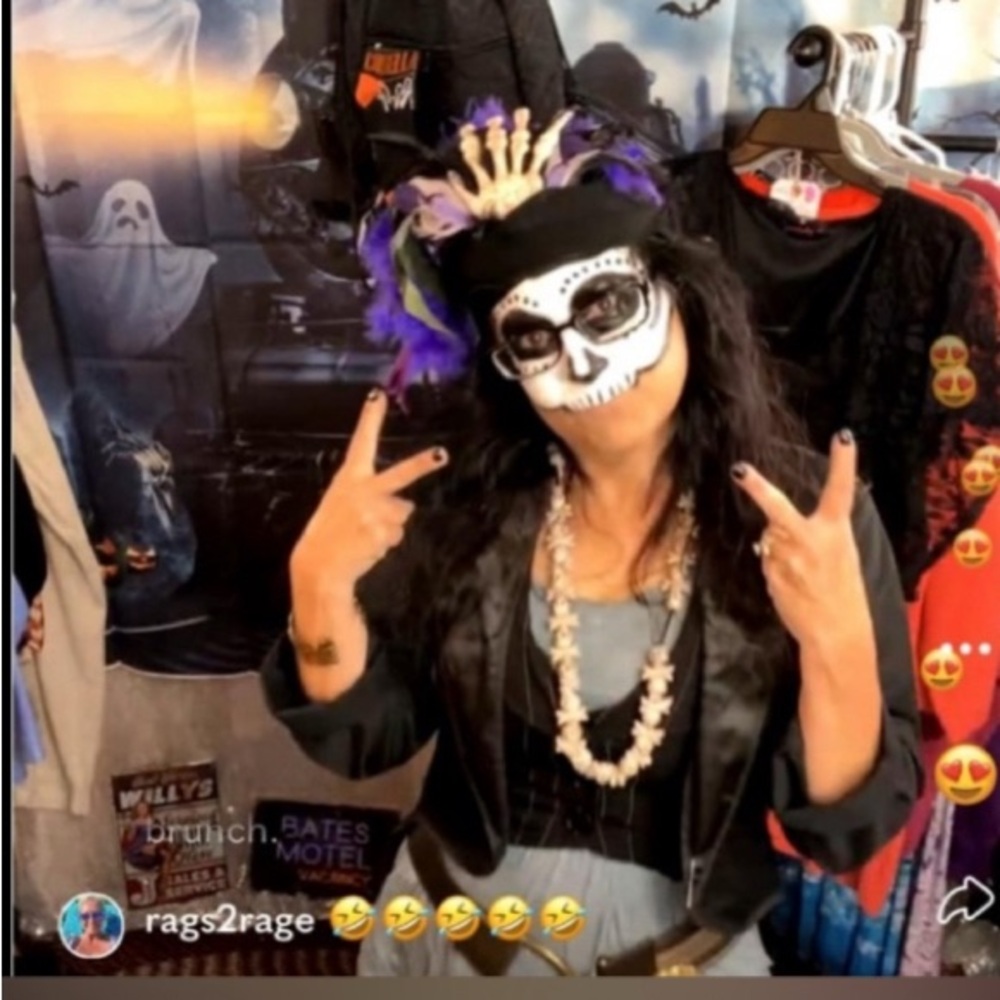 @heather1976p is Live! Come say hello!Please❤️this listing for live shows! - Picture 8 of 11